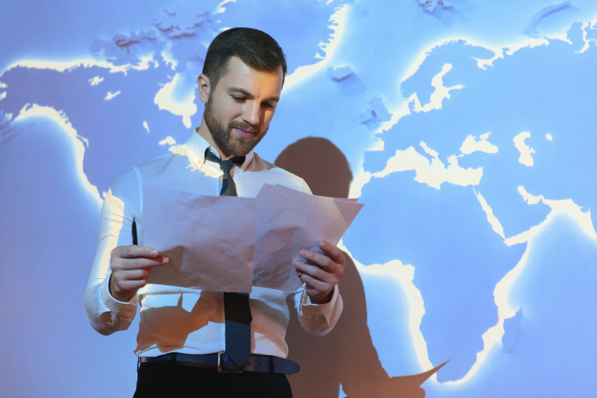 Curso de Extensão em Geografia Politica, Economica E Industrial: Aprofundamento Teórico e Prático