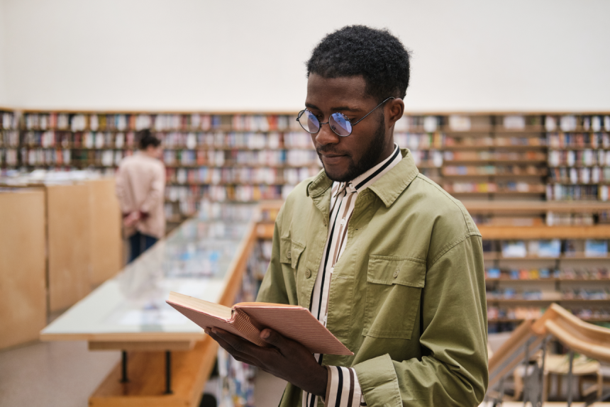 Literatura Portuguesa e LusoAfricana: Moderna e Contemporânea