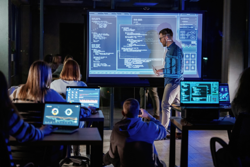 Curso de Extensão em Laboratorio De Programacao Iii: Aprofundamento Teórico e Prático