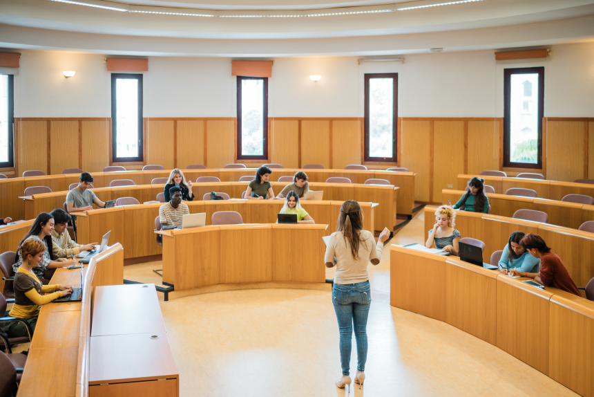 Curso de Extensão em Panorama Da Educacao Em Tempo Integral: Aprofundamento Teórico e Prático