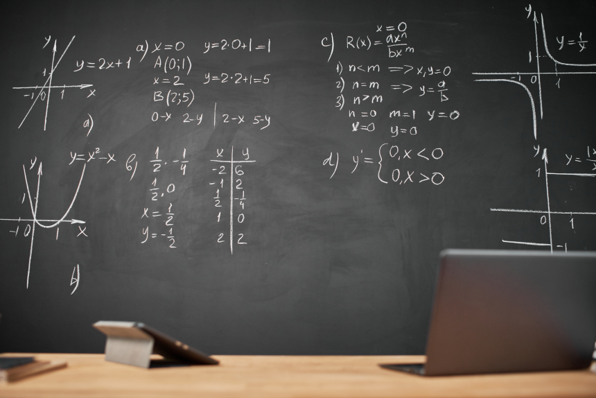 Curso de Extensão em Variaveis Complexas: Aprofundamento Teórico e Prático