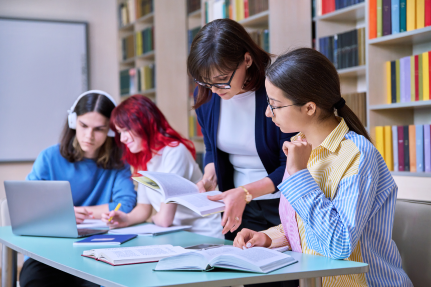Curso de Extensão em Metodologias Ativas Na Educacao: Aprofundamento Teórico e Prático
