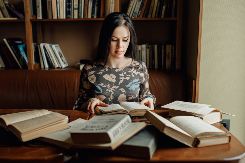 Curso de Extensão em Letramento Literario: Aprofundamento Teórico e Prático